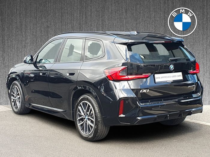 BMW iX1 2024