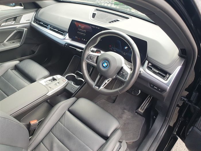 BMW iX1 2024