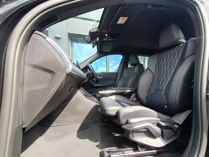 BMW iX1 2024