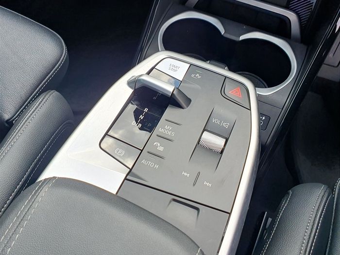 BMW iX1 2024