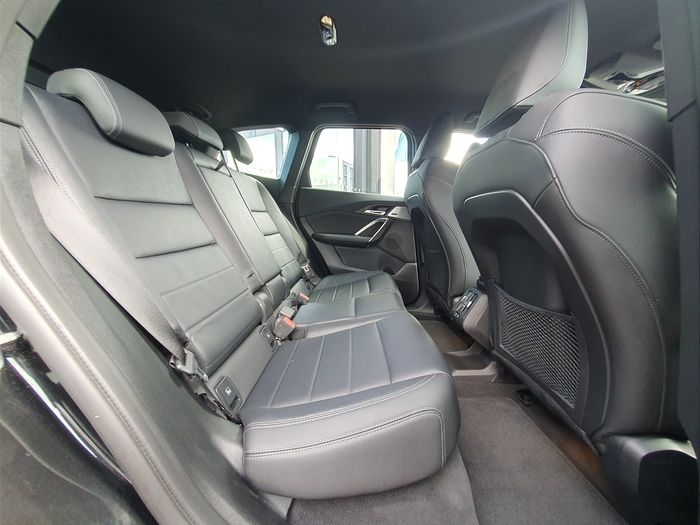 BMW iX1 2024