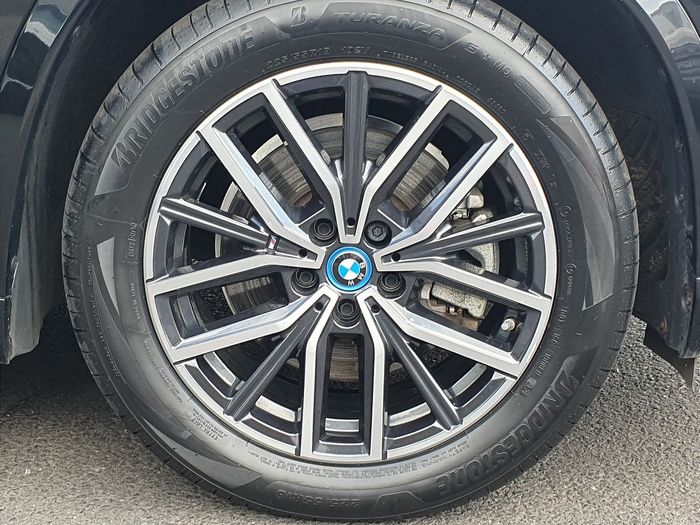 BMW iX1 2024