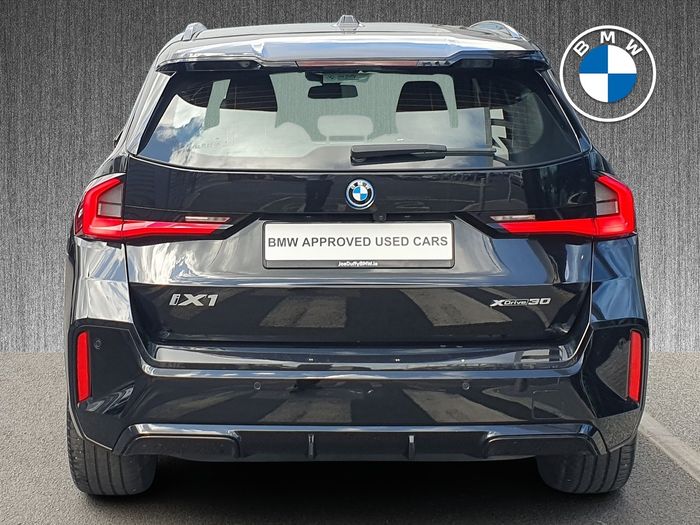 BMW iX1 2024