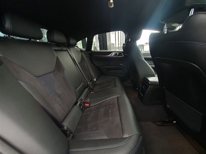 BMW i4 2023