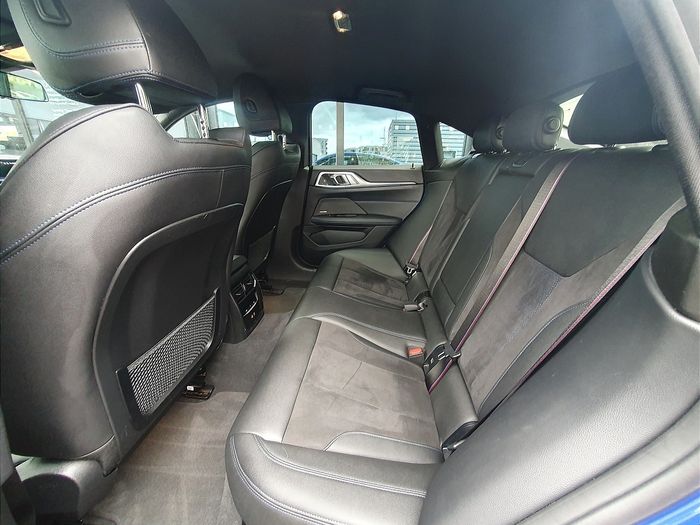 BMW i4 2023