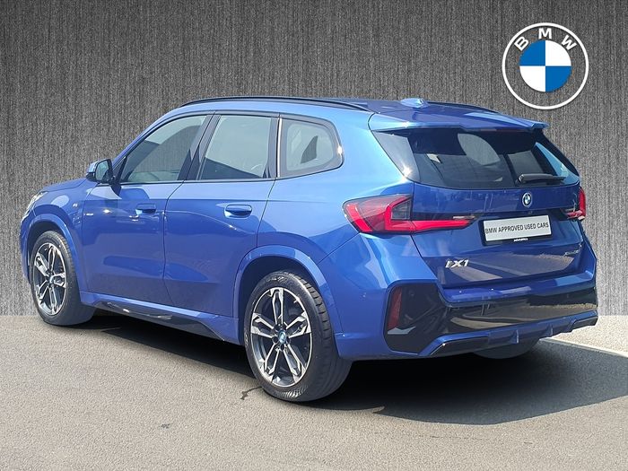 BMW iX1 2023