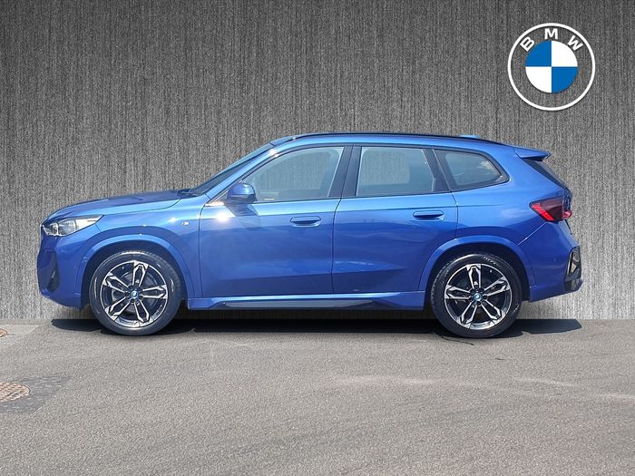 BMW iX1 2023