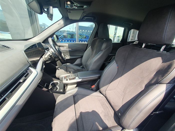 BMW iX1 2023