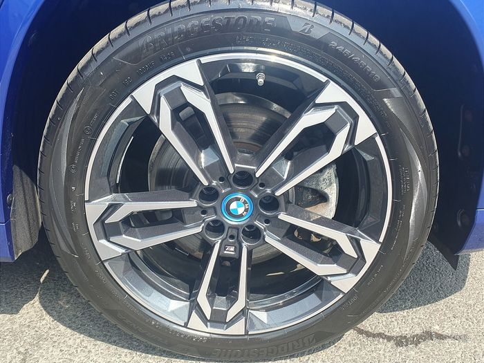 BMW iX1 2023