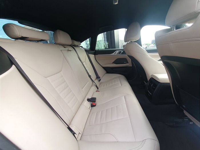 BMW i4 2023