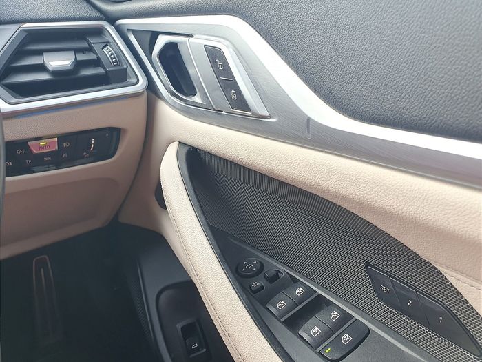 BMW i4 2023