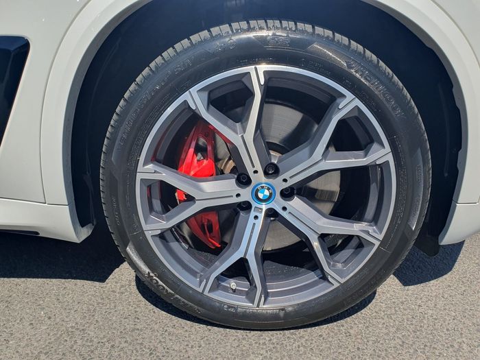 BMW X5 2023