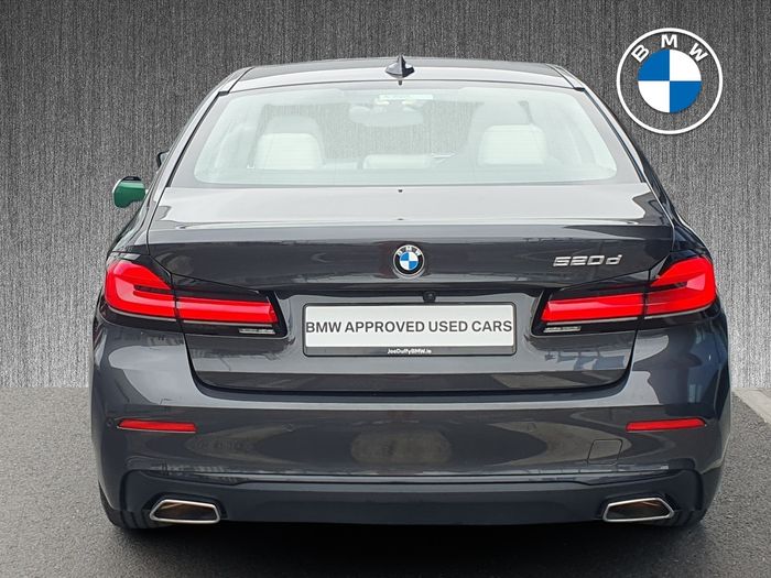 BMW 5 Series 2022