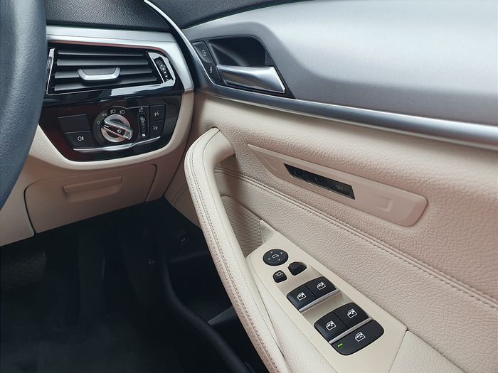 BMW 5 Series 2022