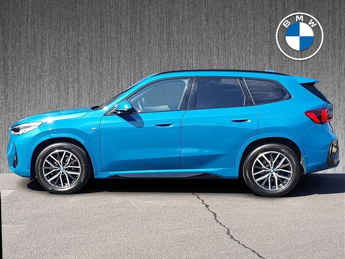 BMW iX1 2024