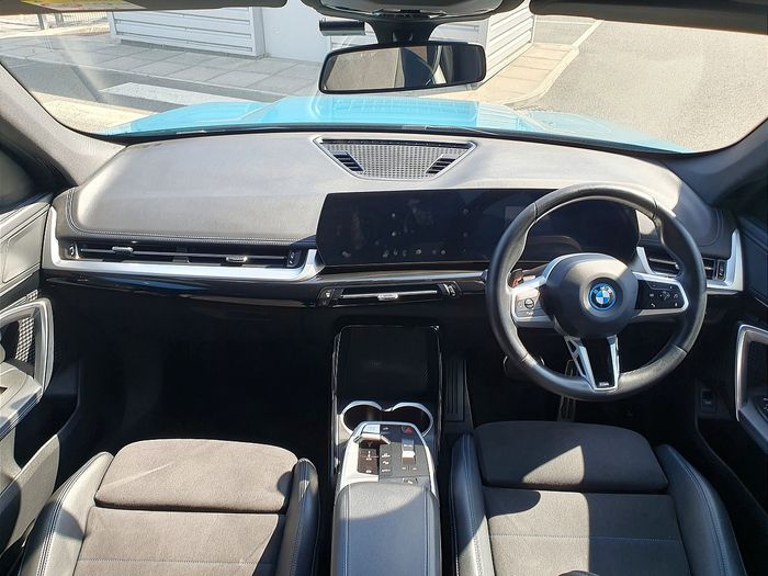 BMW iX1 2024
