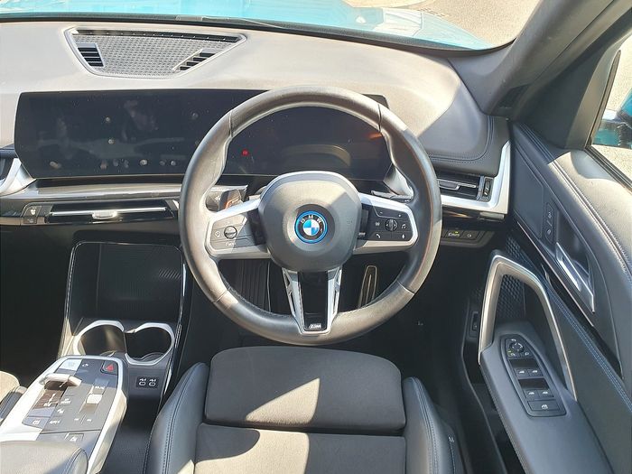 BMW iX1 2024