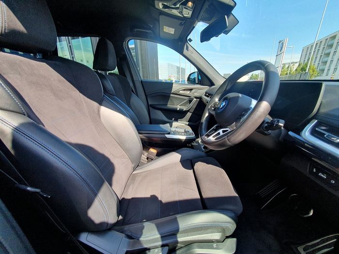 BMW iX1 2024