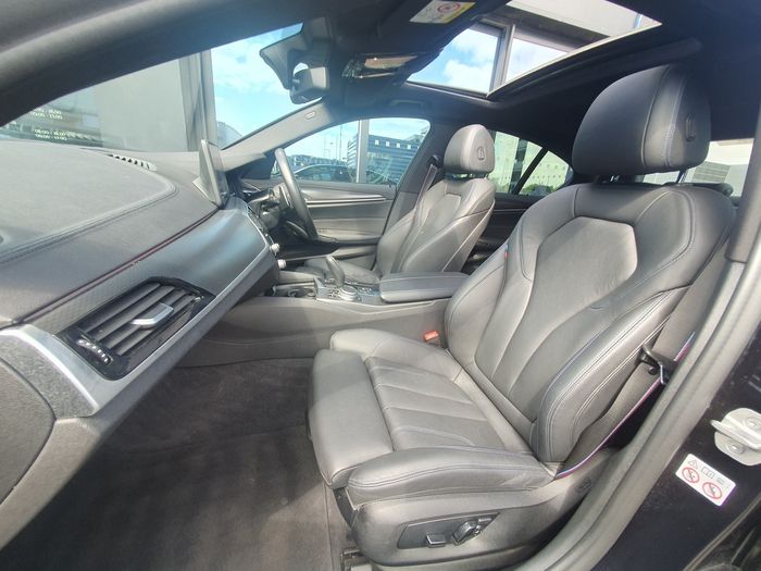 BMW 5 Series 2021