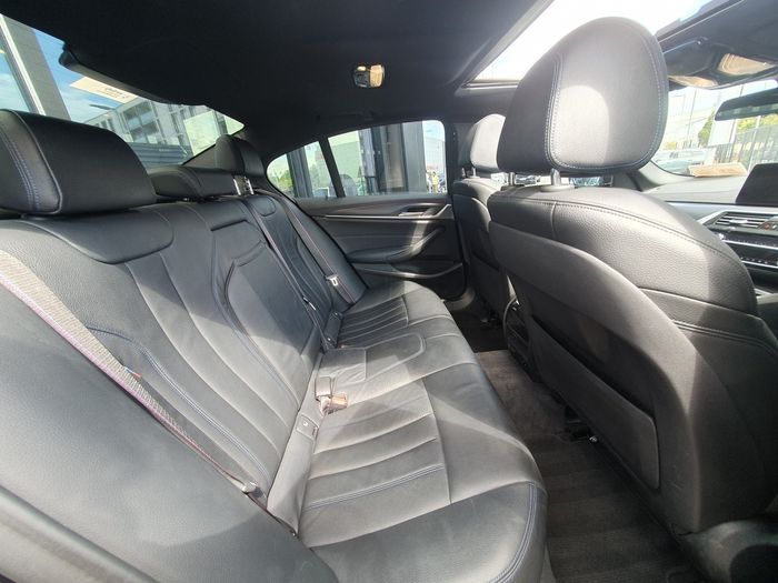 BMW 5 Series 2021