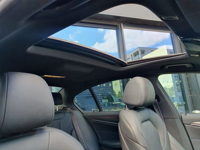 BMW 5 Series 2021
