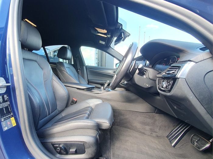 BMW 5 Series 2021