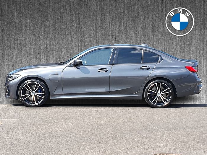 BMW 3 Series 2021