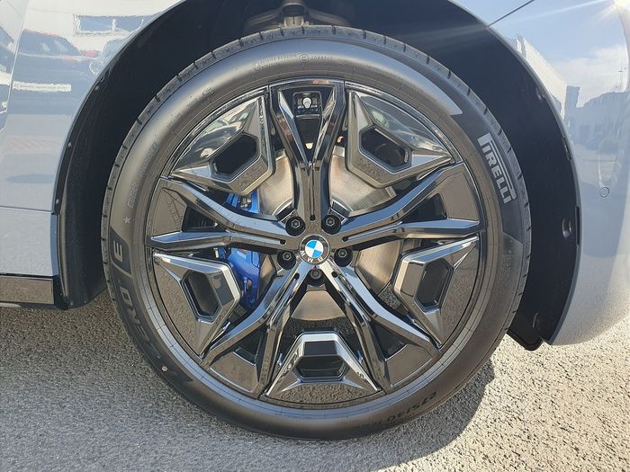 BMW IX 2026