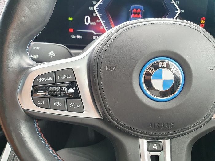 BMW i4 2023