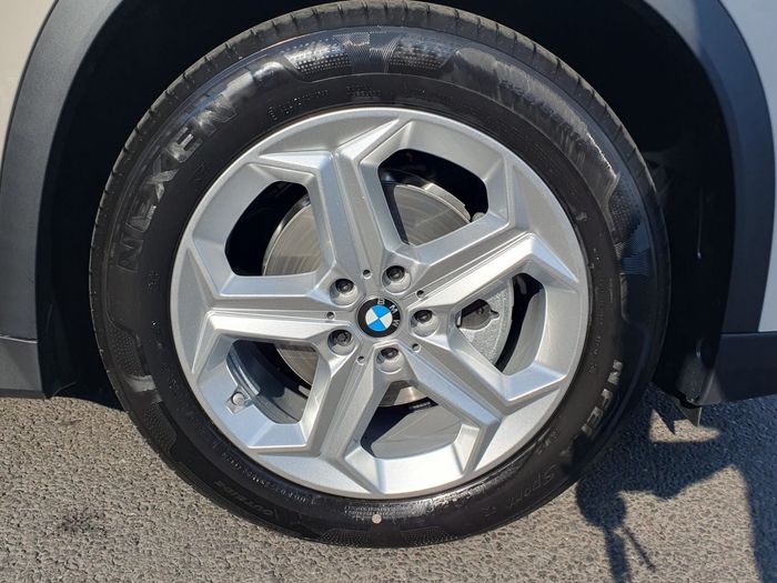 BMW iX1 2026