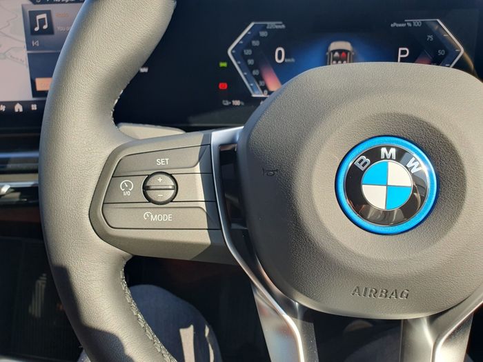 BMW iX1 2026