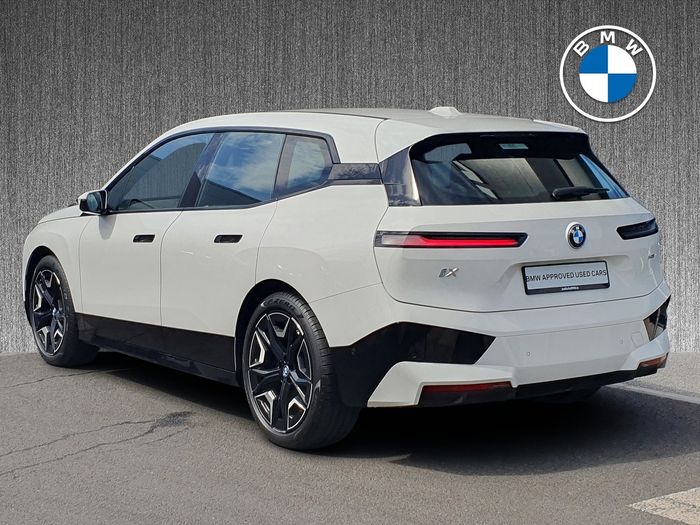 BMW IX 2022
