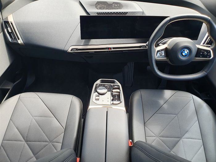 BMW IX 2022