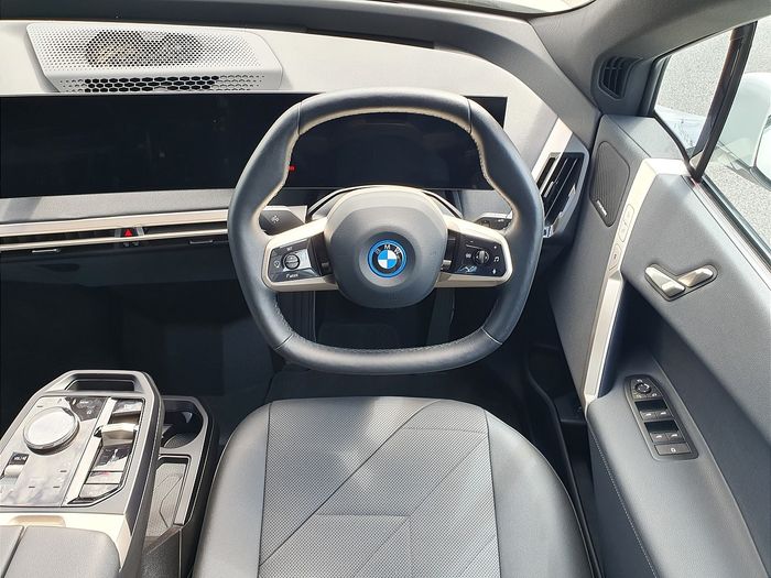 BMW IX 2022