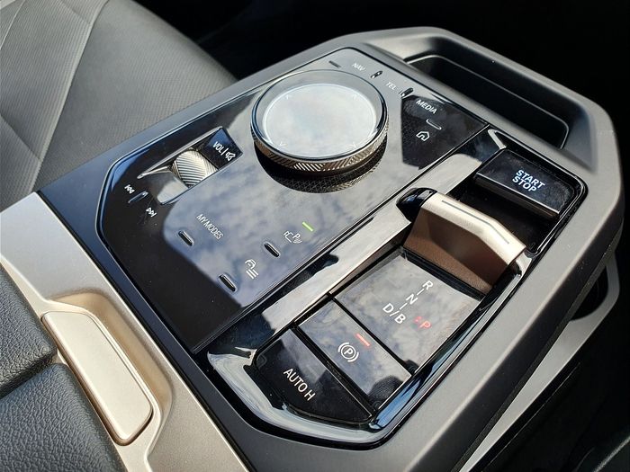 BMW IX 2022