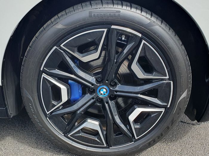 BMW IX 2022