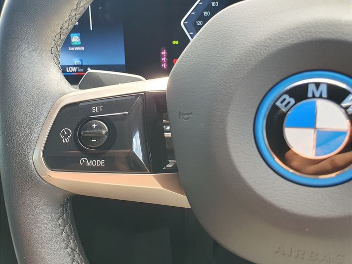 BMW IX 2022