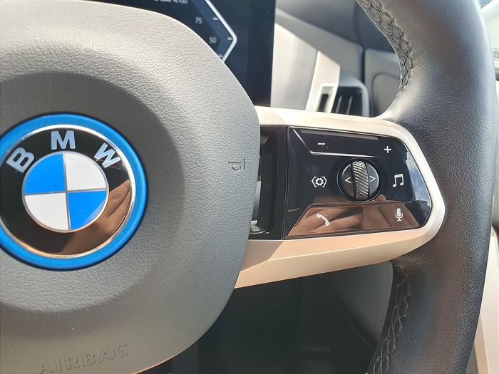 BMW IX 2022