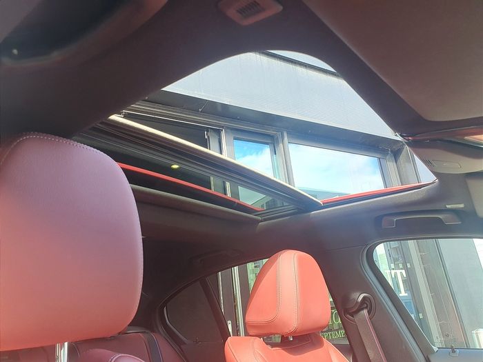 BMW 3 Series 2024