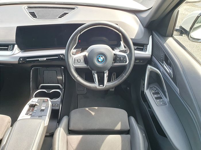 BMW iX1 2023