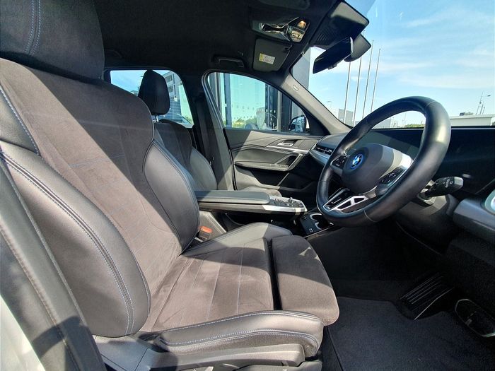 BMW iX1 2023