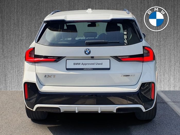 BMW iX1 2023