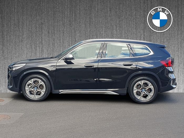 BMW iX1 2024