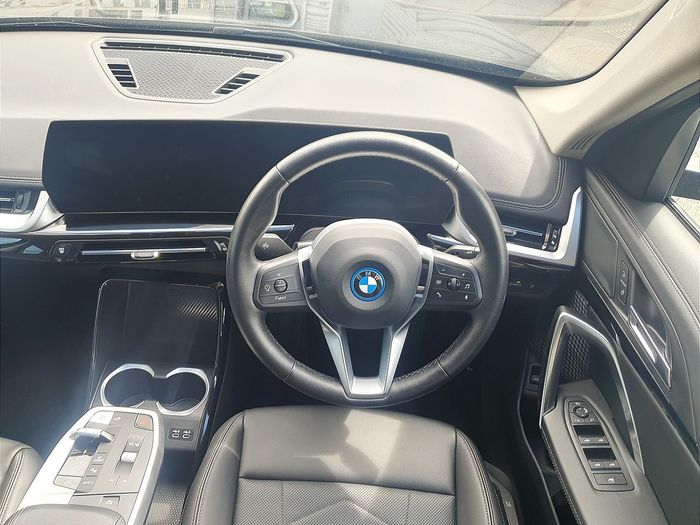 BMW iX1 2024
