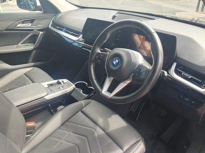 BMW iX1 2024