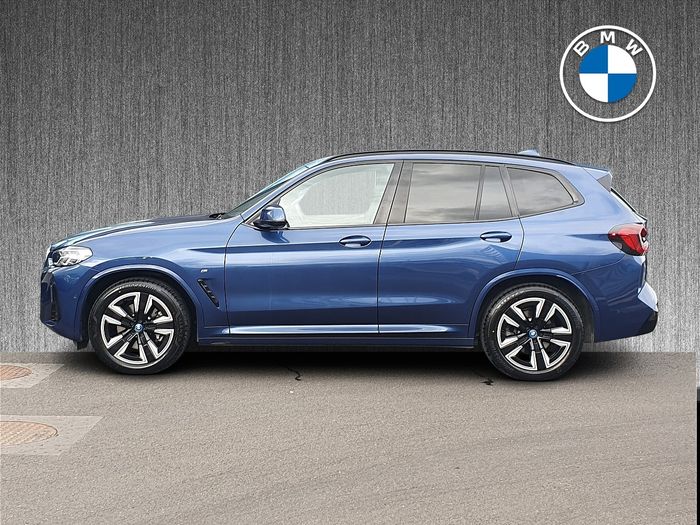 BMW iX3 2023