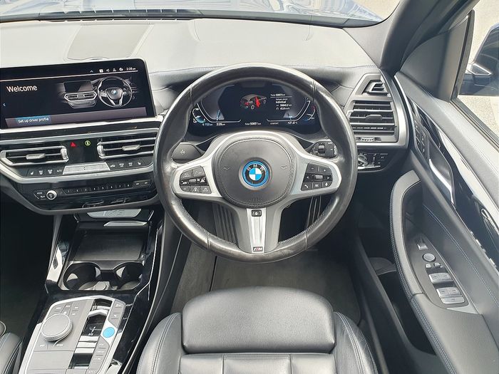 BMW iX3 2023