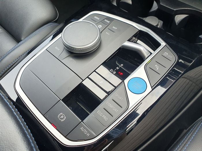 BMW iX3 2023
