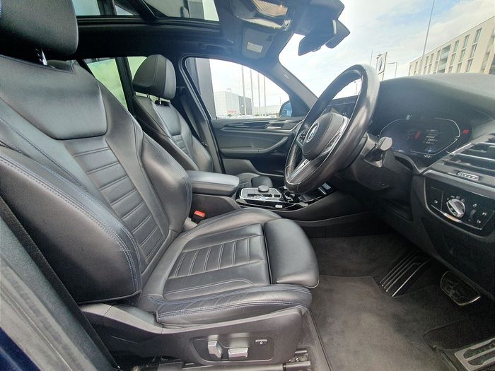 BMW iX3 2023