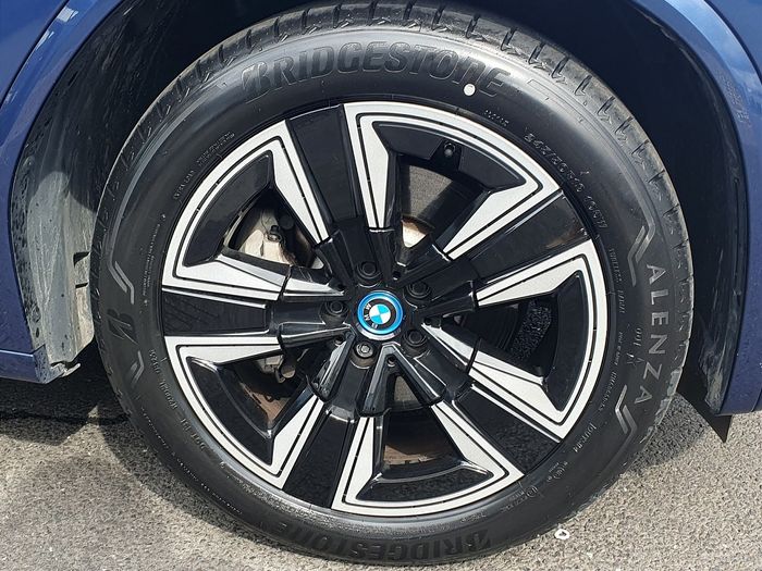 BMW iX3 2023